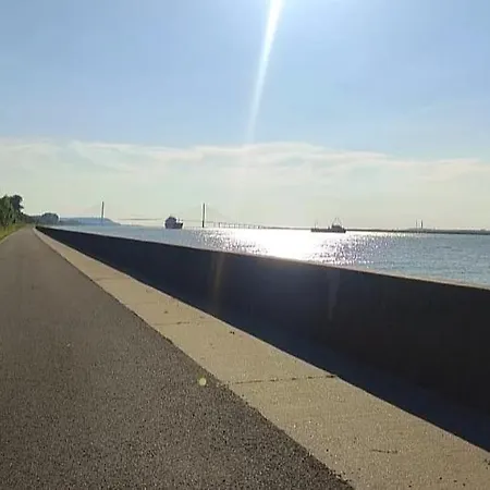 Holiday home Domaine Des Cerisiers - Acces Direct Piste Cyclable Reliant Honfleur - Parking Prive